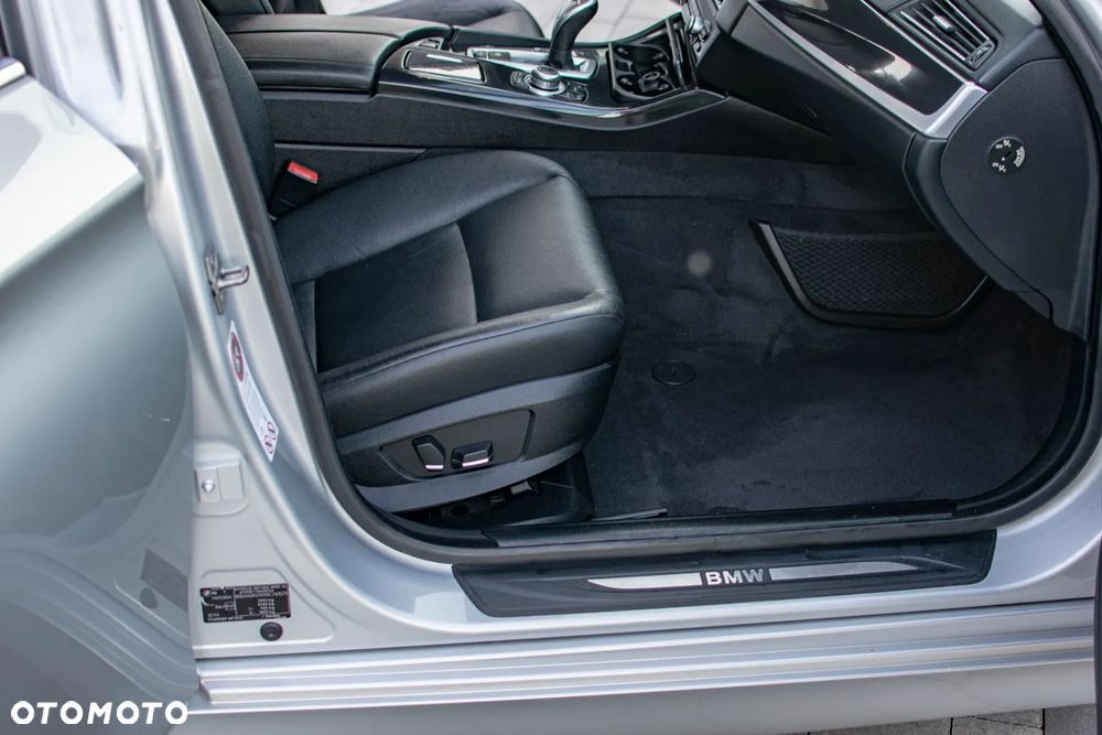 BMW Seria 5 - 12