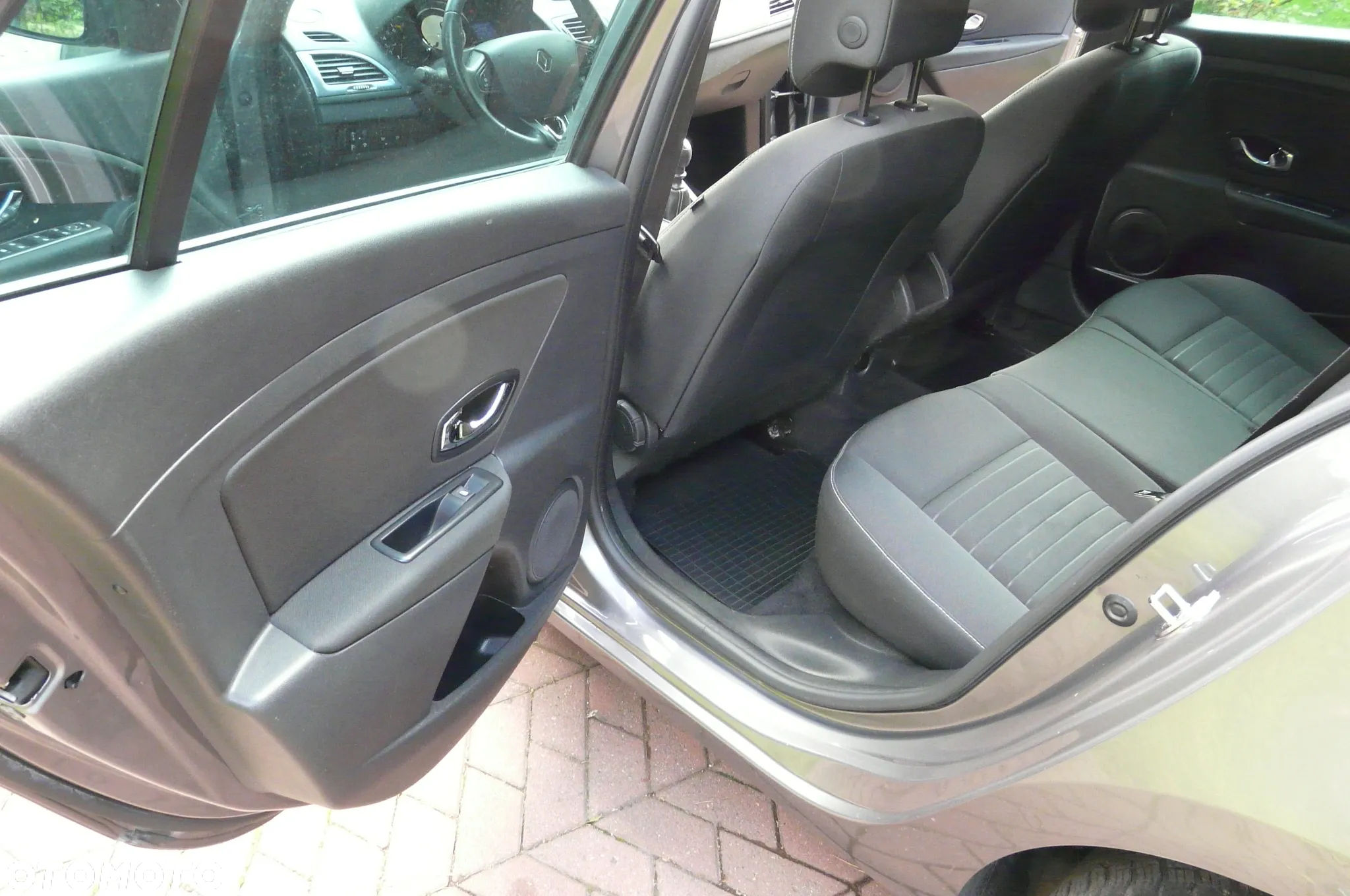 Renault Megane ENERGY TCe 130 LIMITED - 24