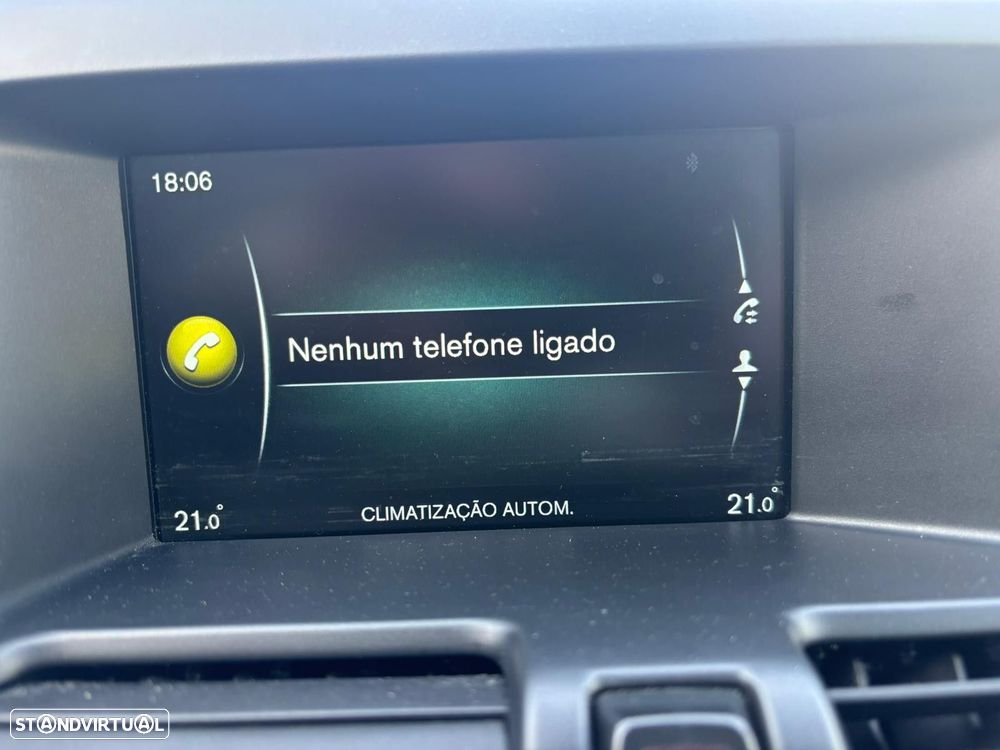 Volvo XC 60 2.0 D4 R-Design - 39