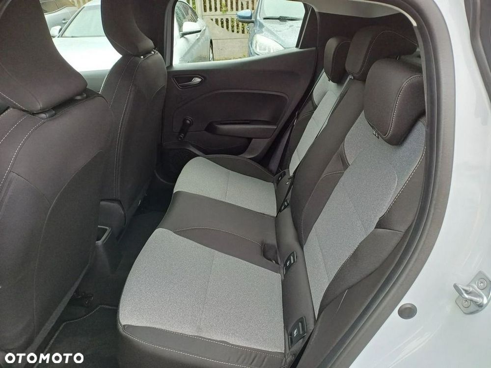 Renault Clio - 16