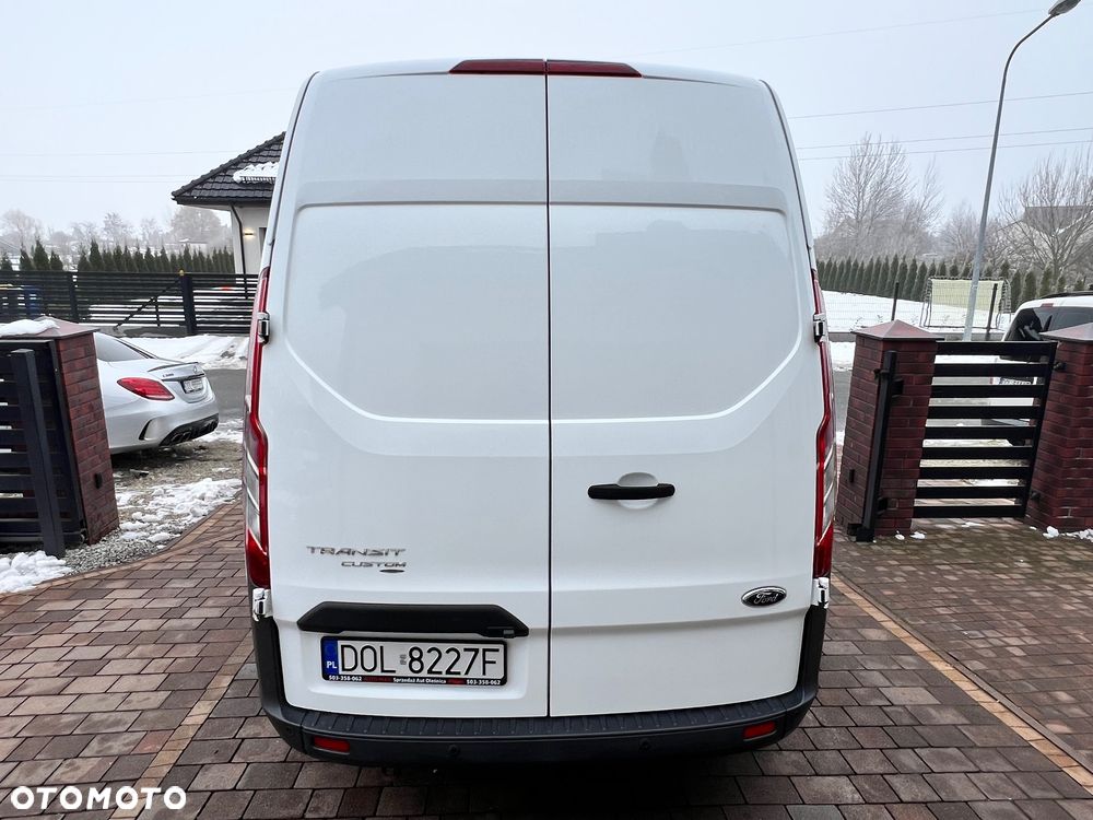 Ford Transit Custom - 11