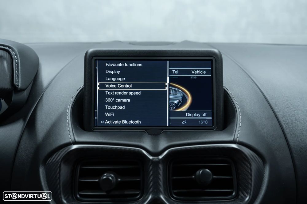 Aston Martin Vantage Coupe 4.0 Twin-Turbo V8 - 30