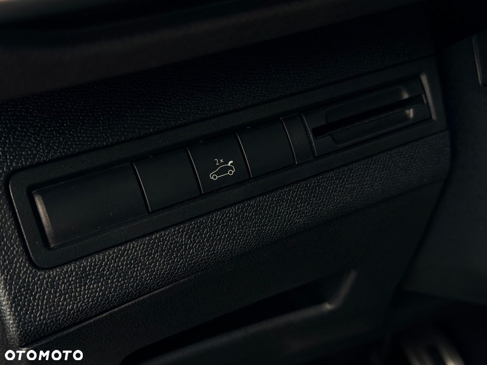 Peugeot 3008 BlueHDi 180 Stop & Start EAT8 GT - 12