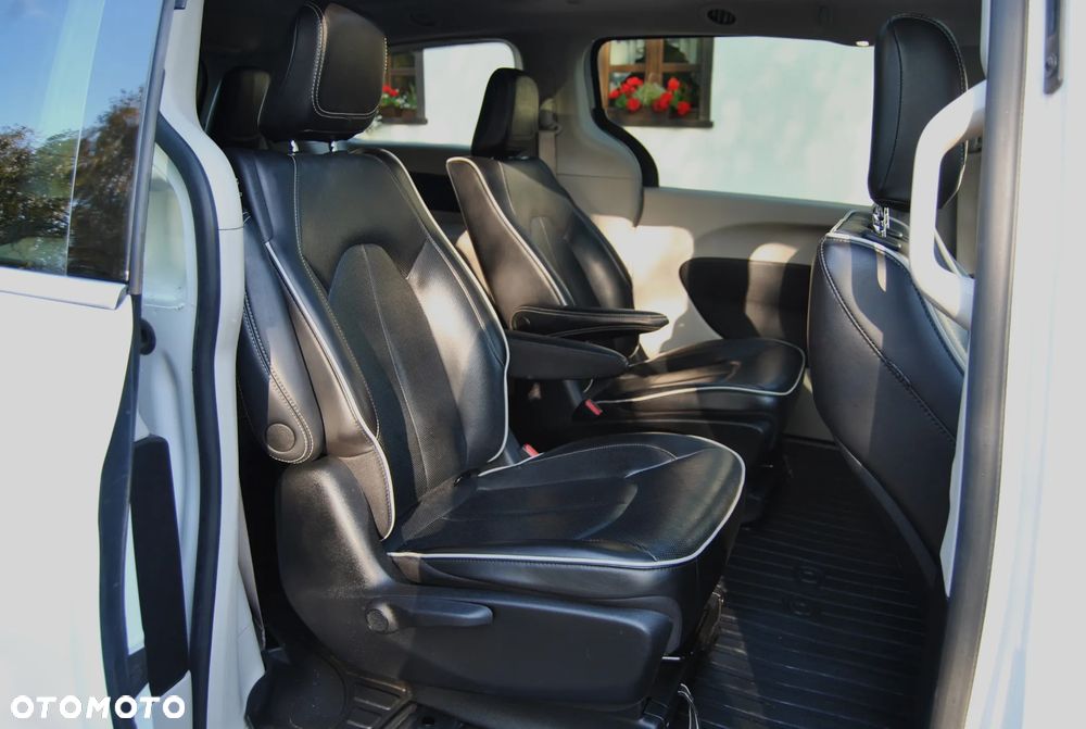 Chrysler Pacifica 2022