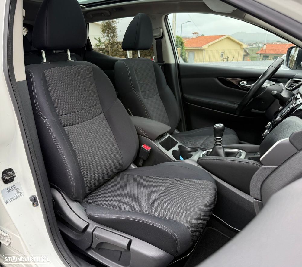 Nissan Qashqai 1.2 DIG-T N-Connecta - 25