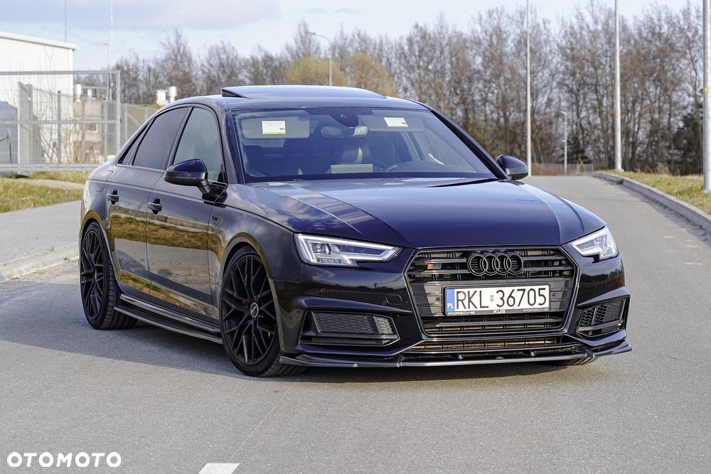 Audi S4 Limousine - 1