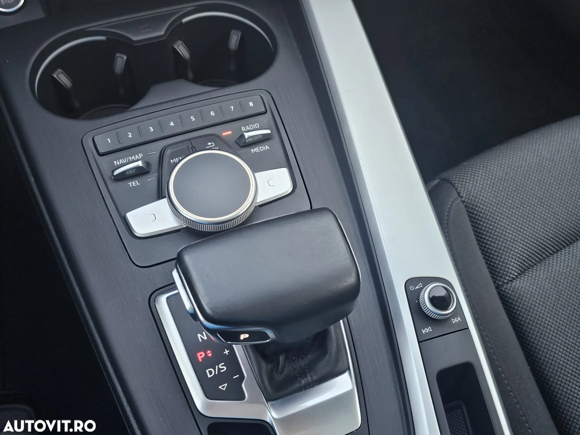 Audi A4 Avant 2.0 40 TDI quattro S tronic Advanced - 34