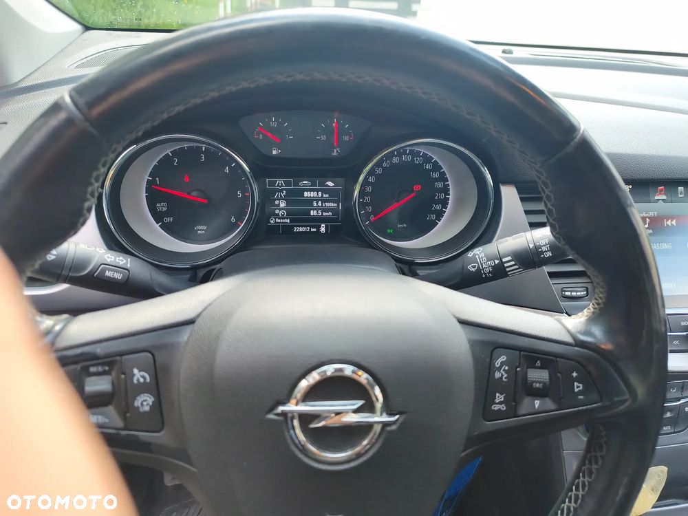 Opel Astra 1.6 CDTI Sport - 11
