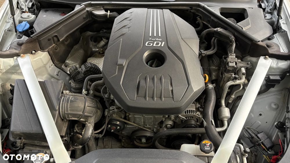 Kia Stinger 2.0 T-GDI L - 11