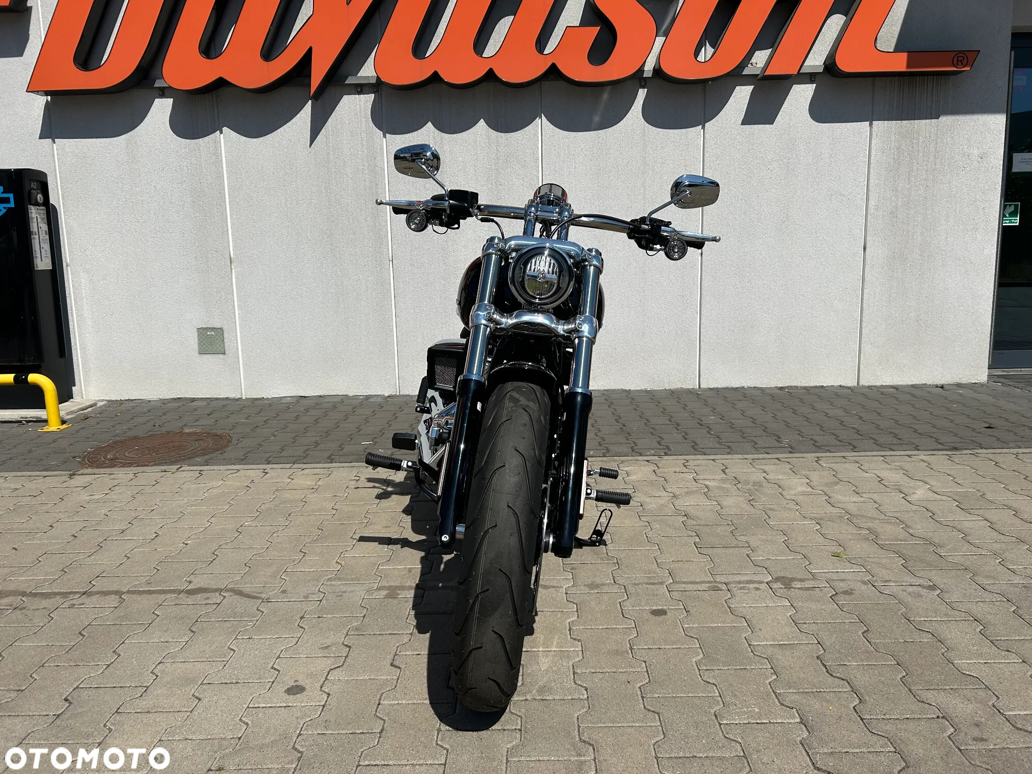 Harley-Davidson Softail Breakout - 8