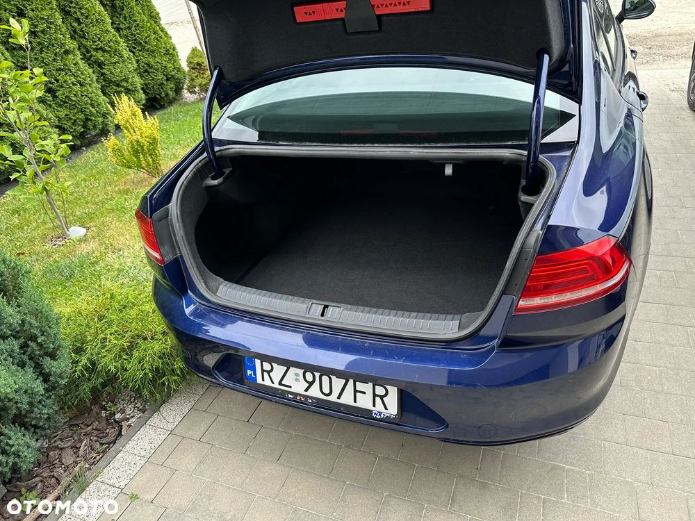 Volkswagen Passat 1.4 TSI BMT City - 17
