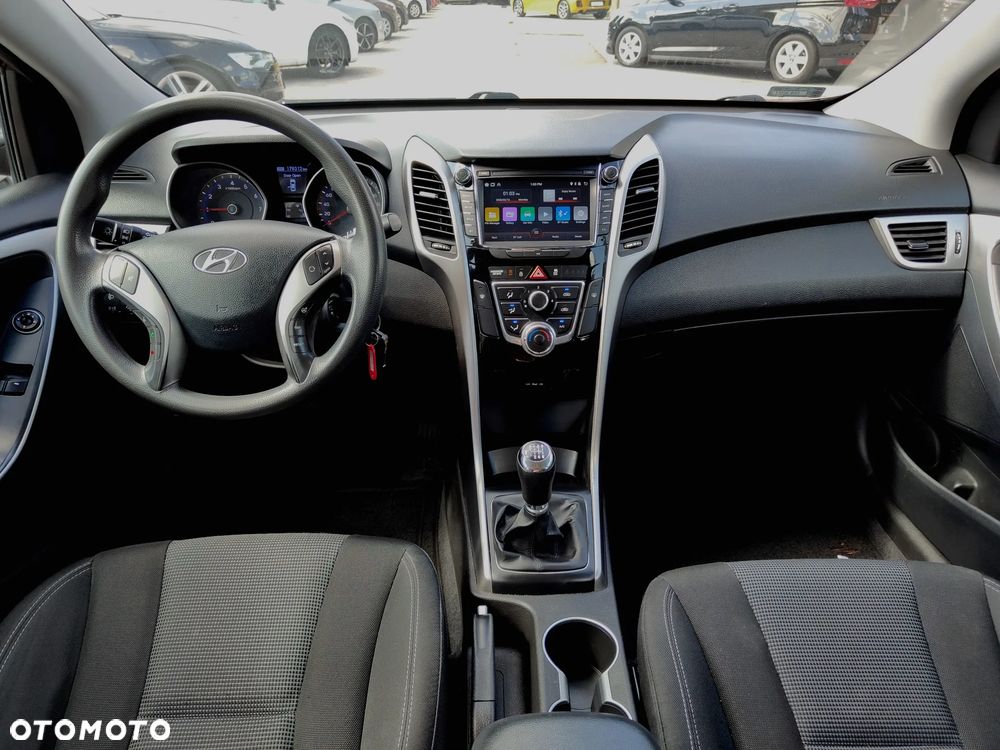 Hyundai i30 1.4 Comfort - 11