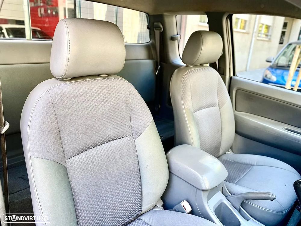 Toyota Hilux 2.5 D-4D 2WD CE - 24