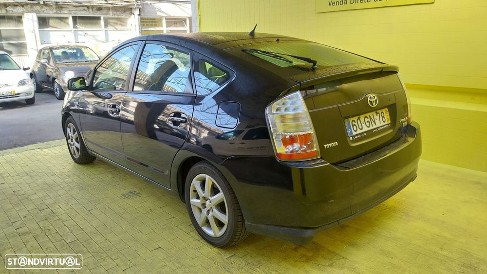 Toyota Prius 1.5 VVT-i HSD Sol - 7