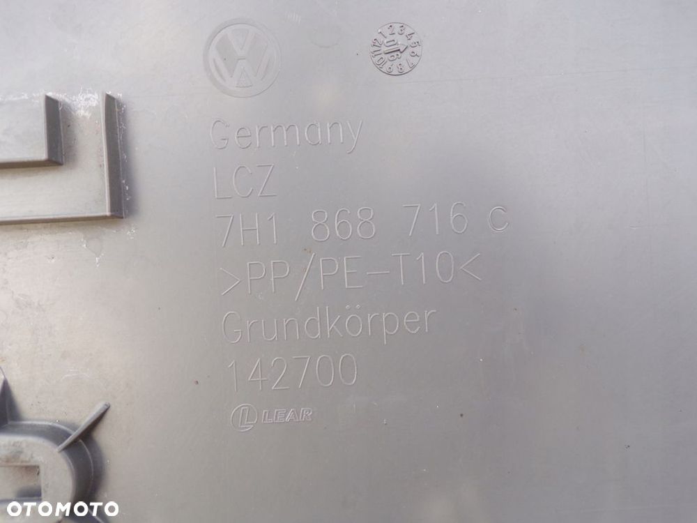 VW T5 PRAWY BOCZEK TYLNY BAGAŻNIKA 03- 7H1868716 C - 5