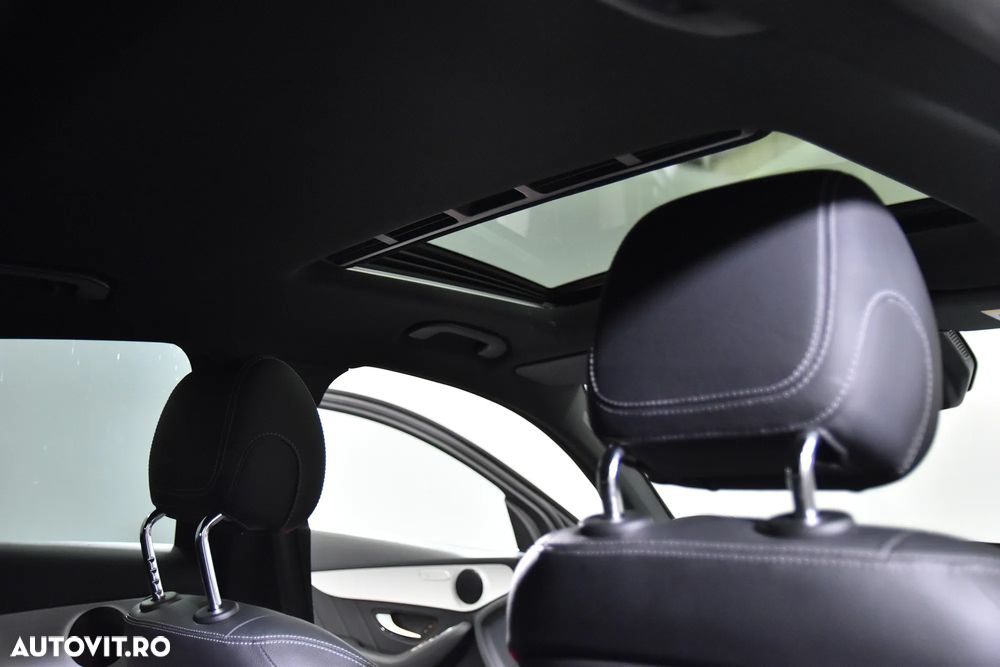 Mercedes-Benz GLC Coupe 300 e 4MATIC - 24