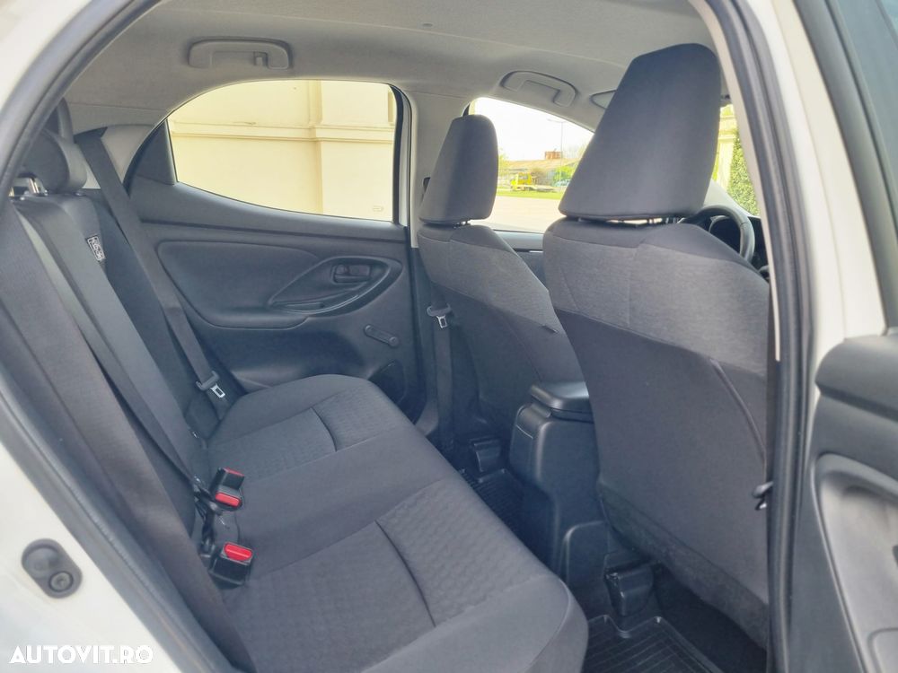 Toyota Yaris - 16