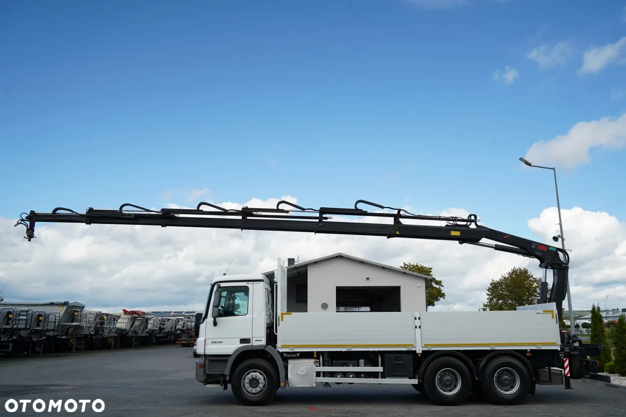 Mercedes-Benz ACTROS 2636 / 6x4 / SKRZYNIOWY 6,5 M + HDS HIAB / MOCNA PODŁOGA / STEROWANIE RADIOWE / ROTATOR / SPROWADZONY - 3