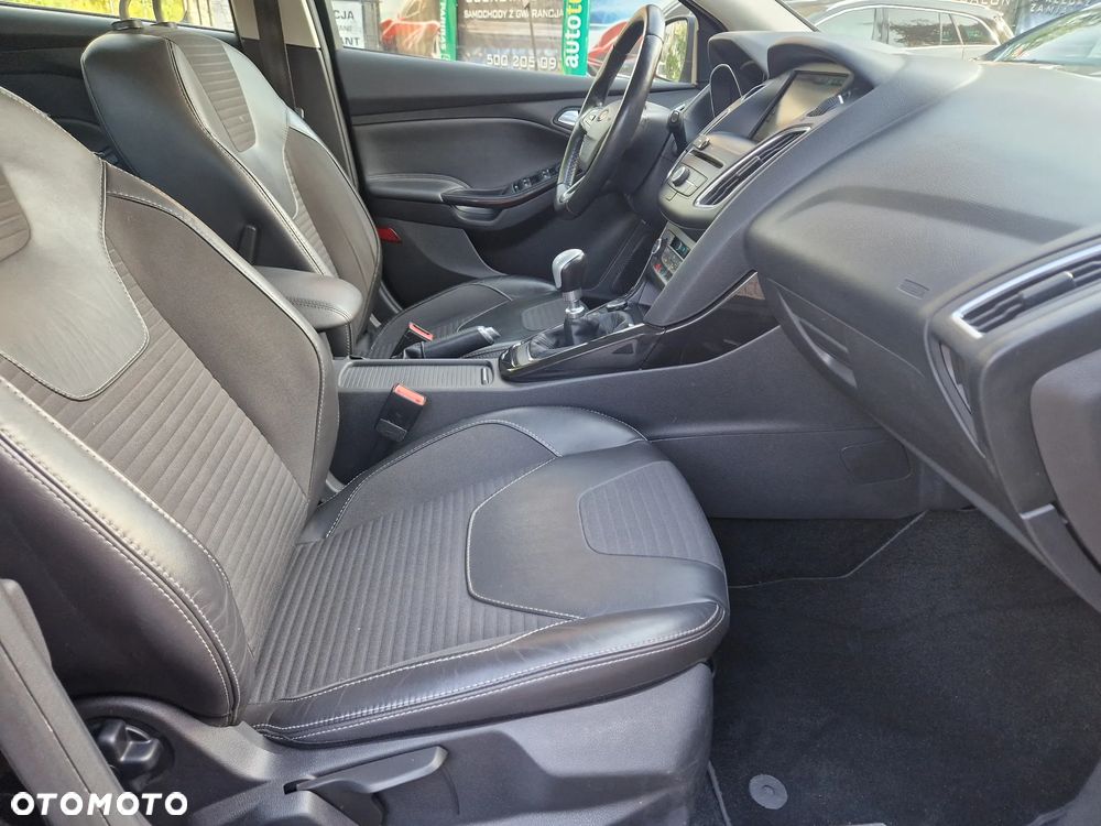 Ford Focus 2.0 TDCi ST-Line Black ASS - 27