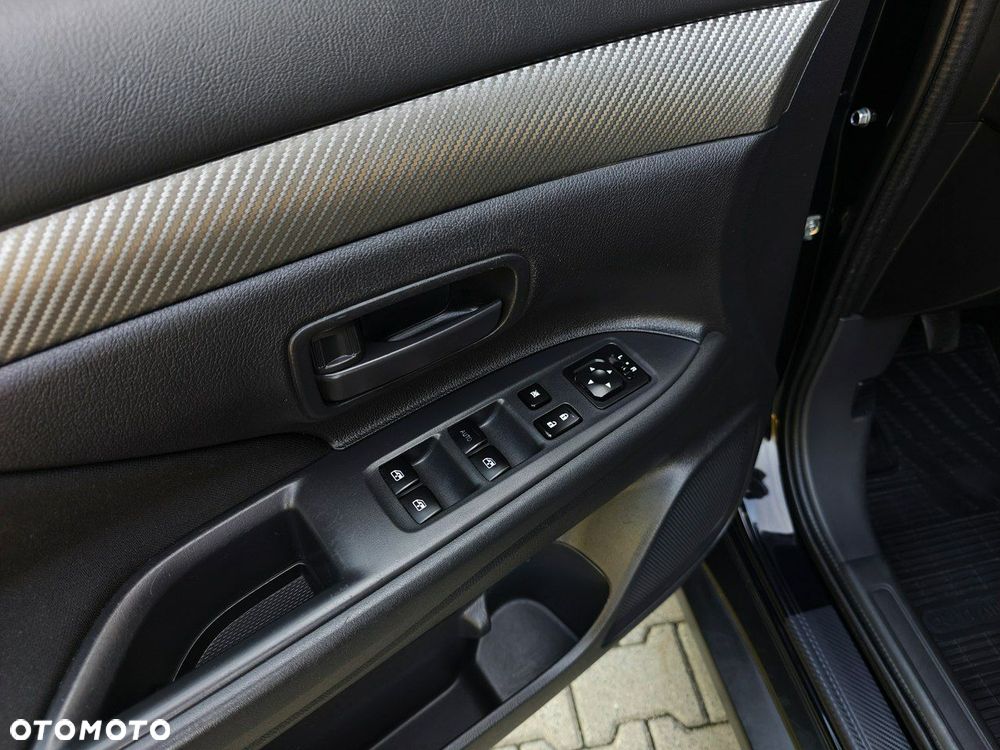 Mitsubishi Outlander - 19