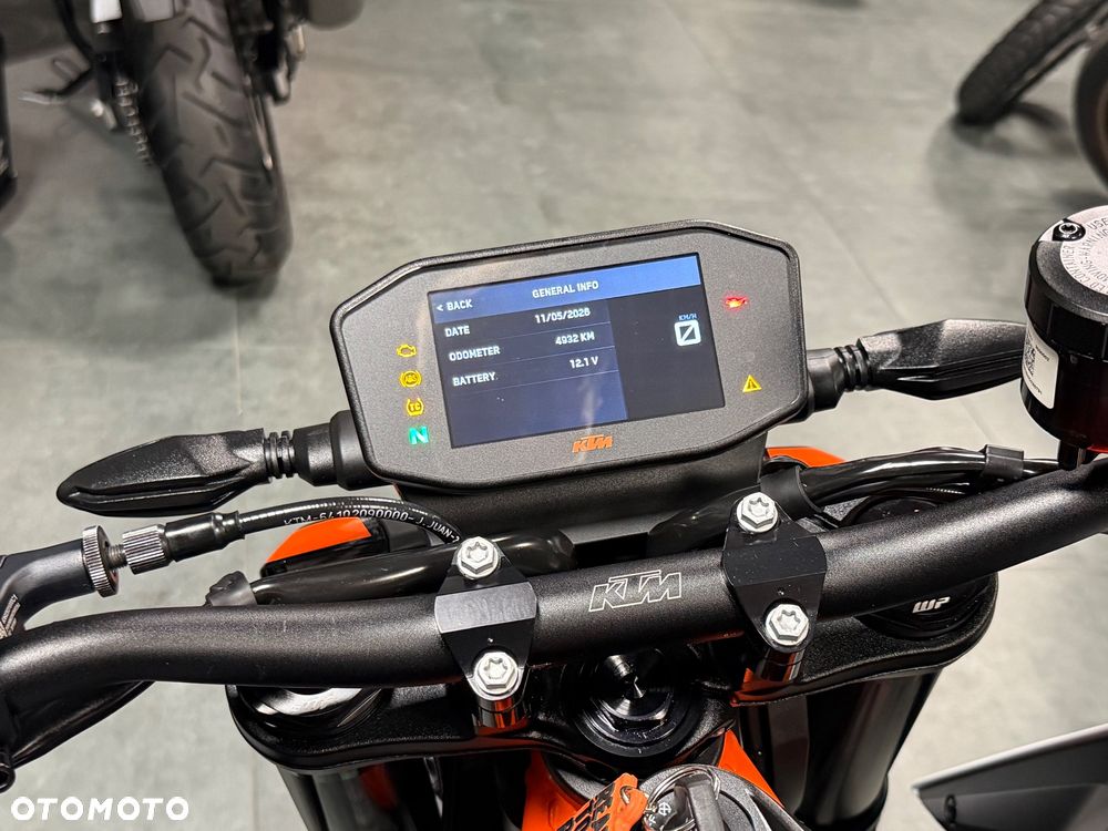 KTM Duke - 23