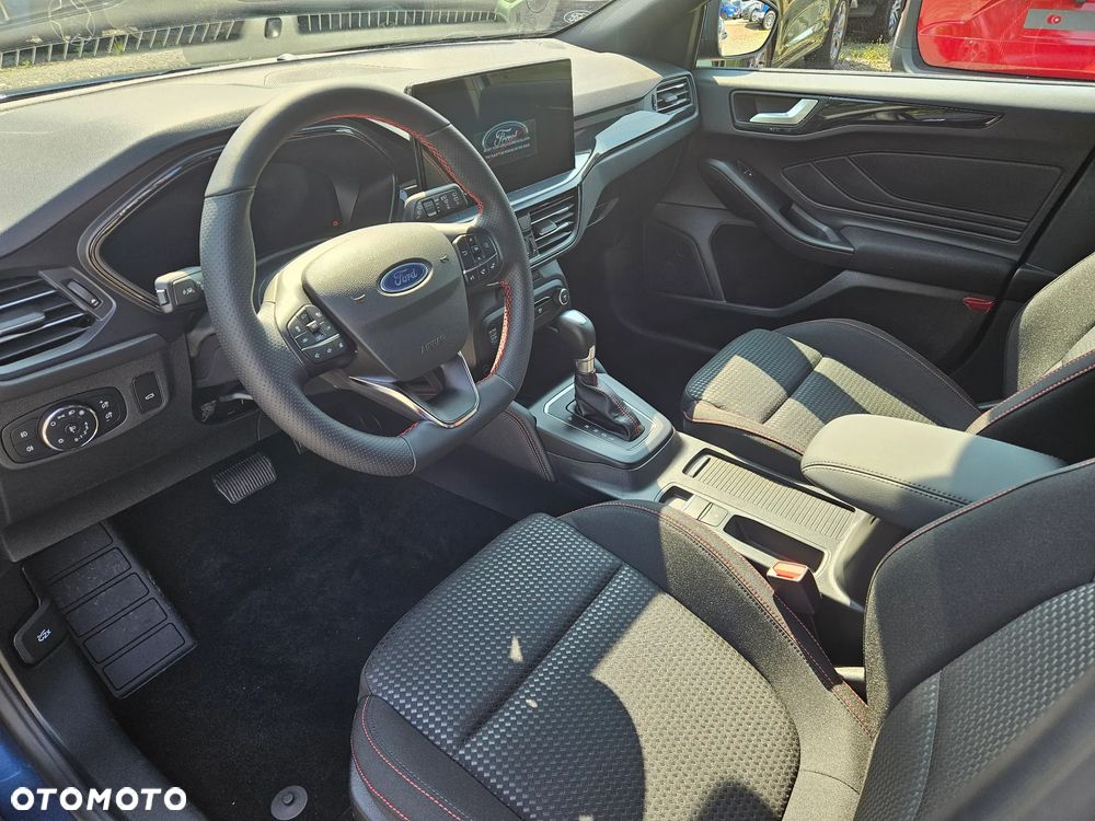 Ford Focus 1.0 EcoBoost mHEV ST-Line X - 12