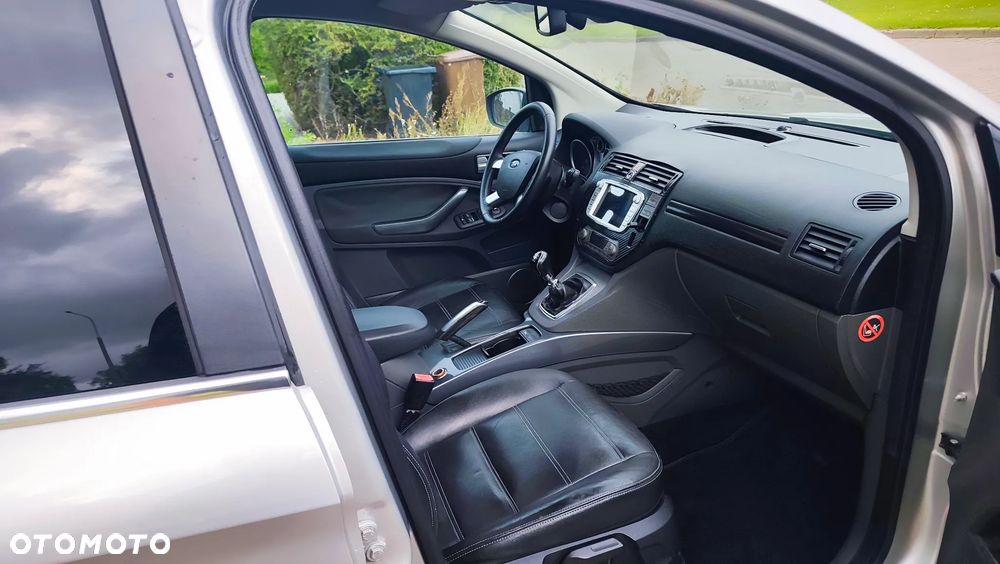 Ford Kuga 2.0 TDCi 4x4 Titanium - 31