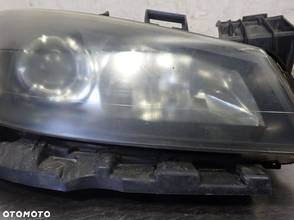 LAMPA PRAWA PRZEDNIA XENON RENAULT LAGUNA II 1.9 8200354743 - 14