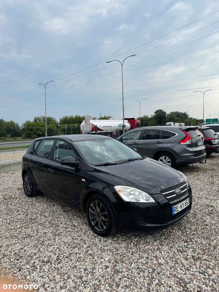 Kia Ceed 1.4 CVVT Attract - 2