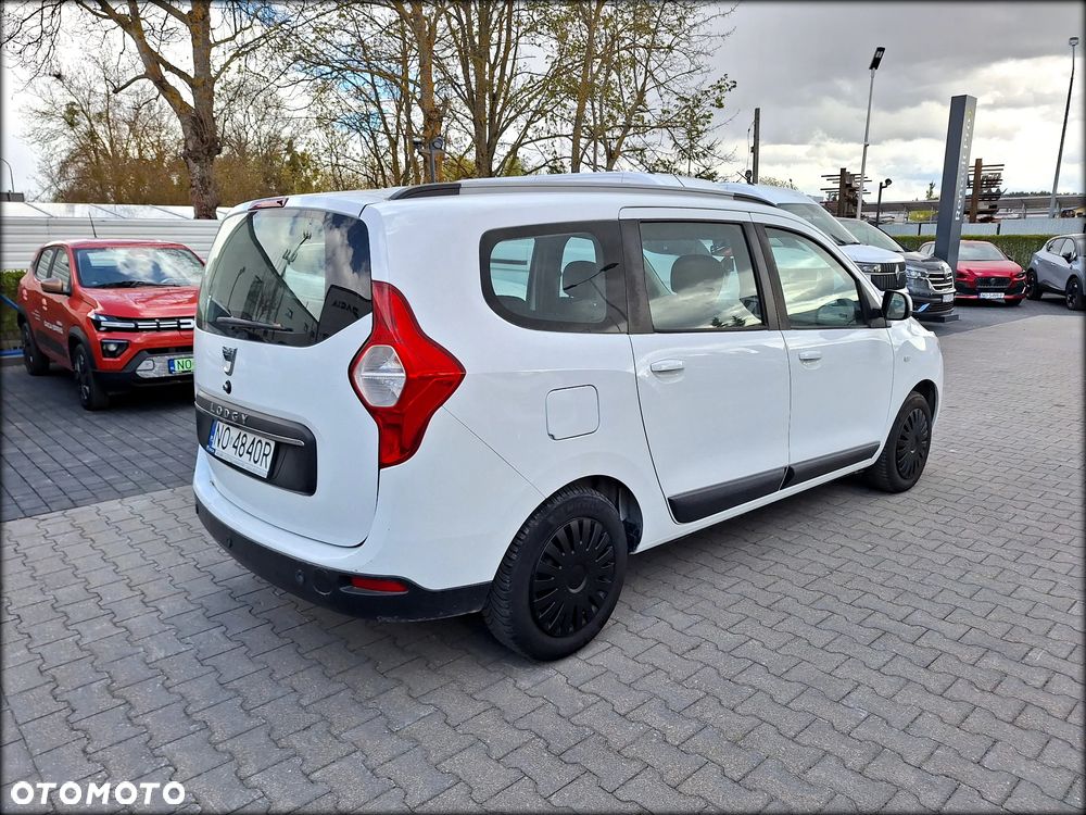 Dacia Lodgy 1.6 SCe Laureate S&S - 4