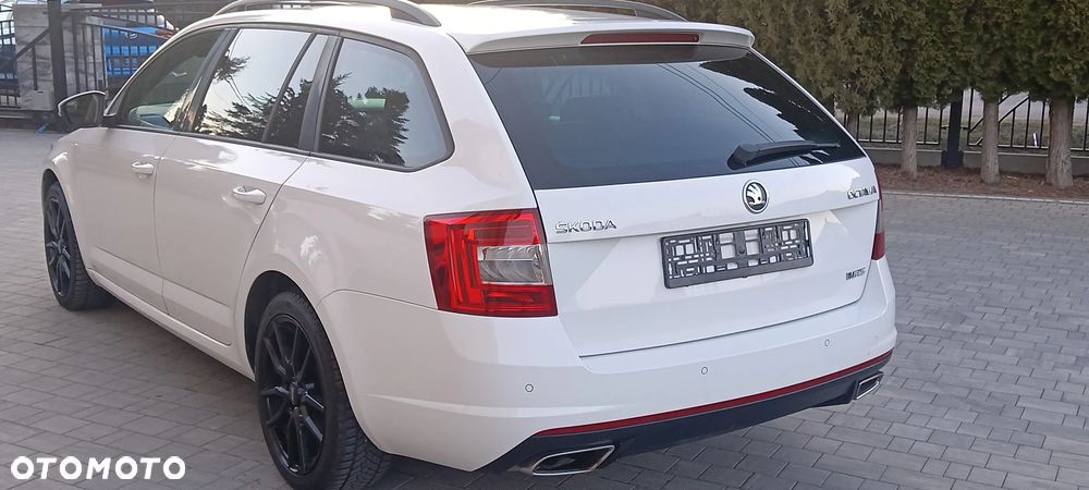 Skoda Octavia 2.0 TDI RS - 33