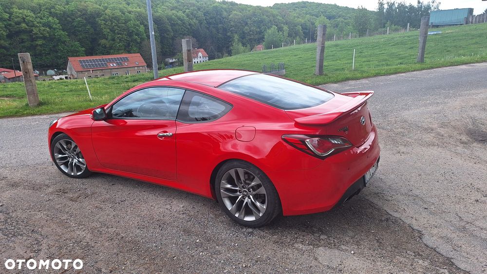 Hyundai Genesis Coupe - 20