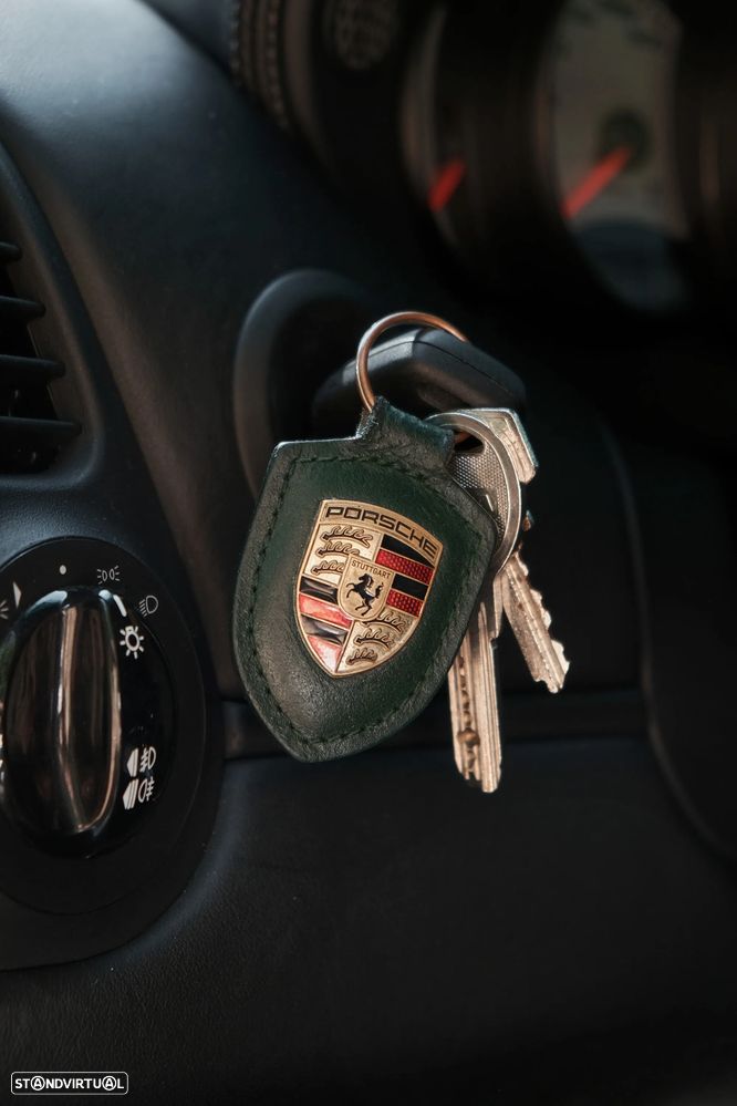 Porsche 911 (996) Carrera 4 Coupé - 6