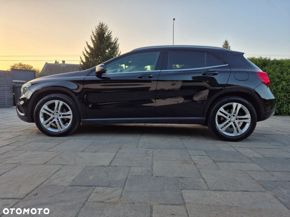 Mercedes-Benz GLA 200 d 7G-DCT AMG Line - 5