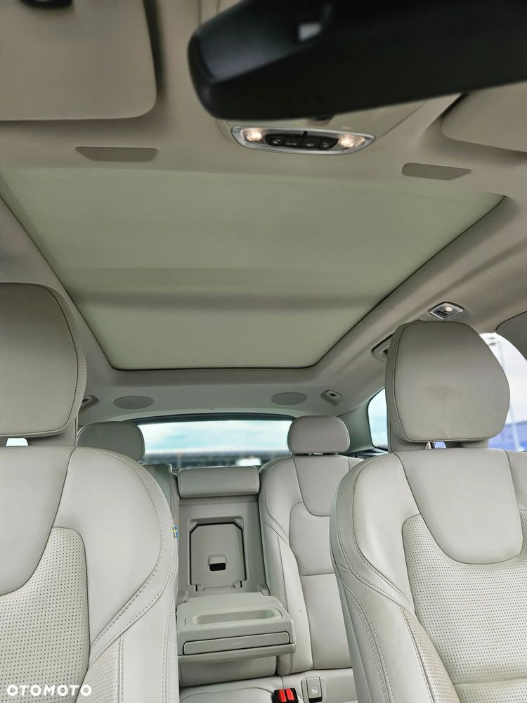 Volvo XC 60 B4 D AWD Inscription - 17