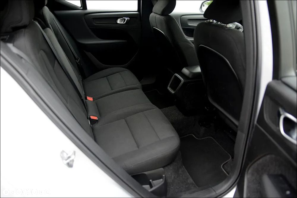 Volvo XC 40 D3 SCR Momentum - 22