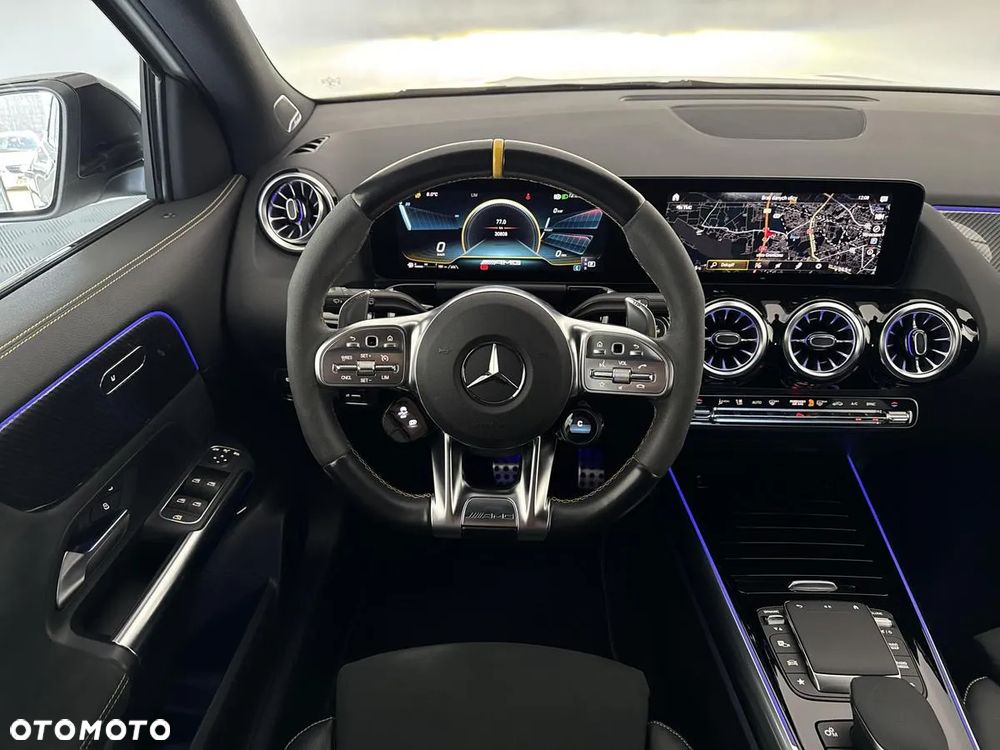 Mercedes-Benz GLA - 22