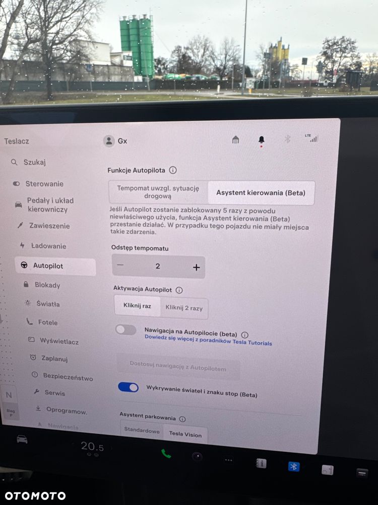 Tesla Model X Plaid - 21