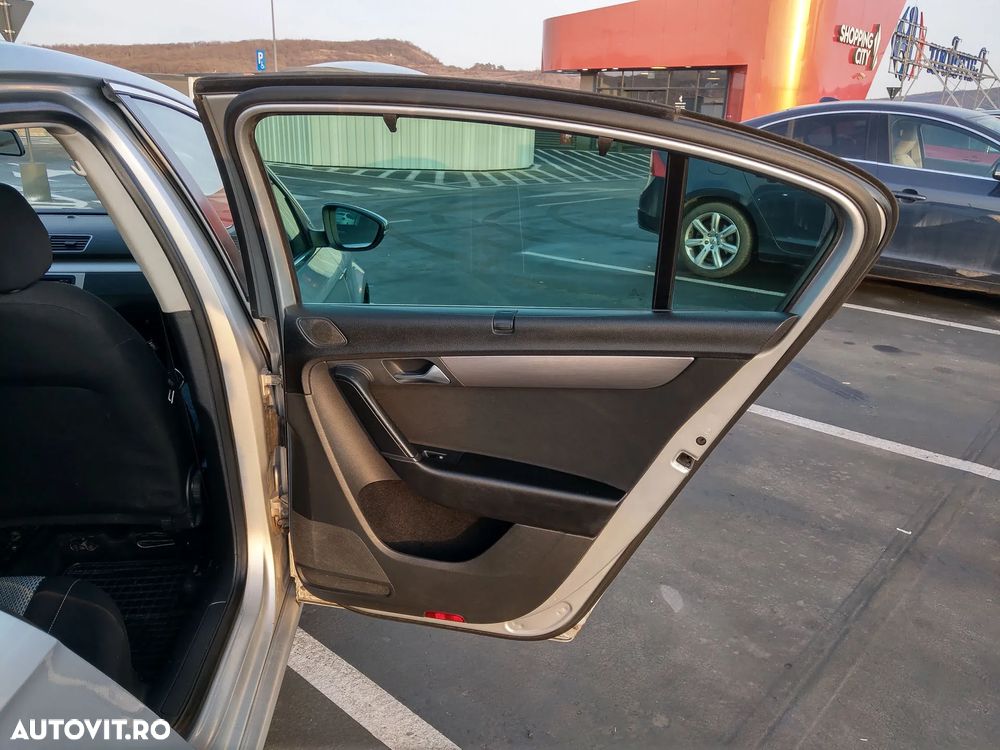 Volkswagen Passat 1.6TDI BlueMotion Tehnology Trendline - 13