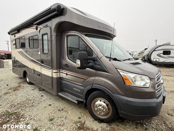 Ford Sunseeker E-450 Cutaway - 4