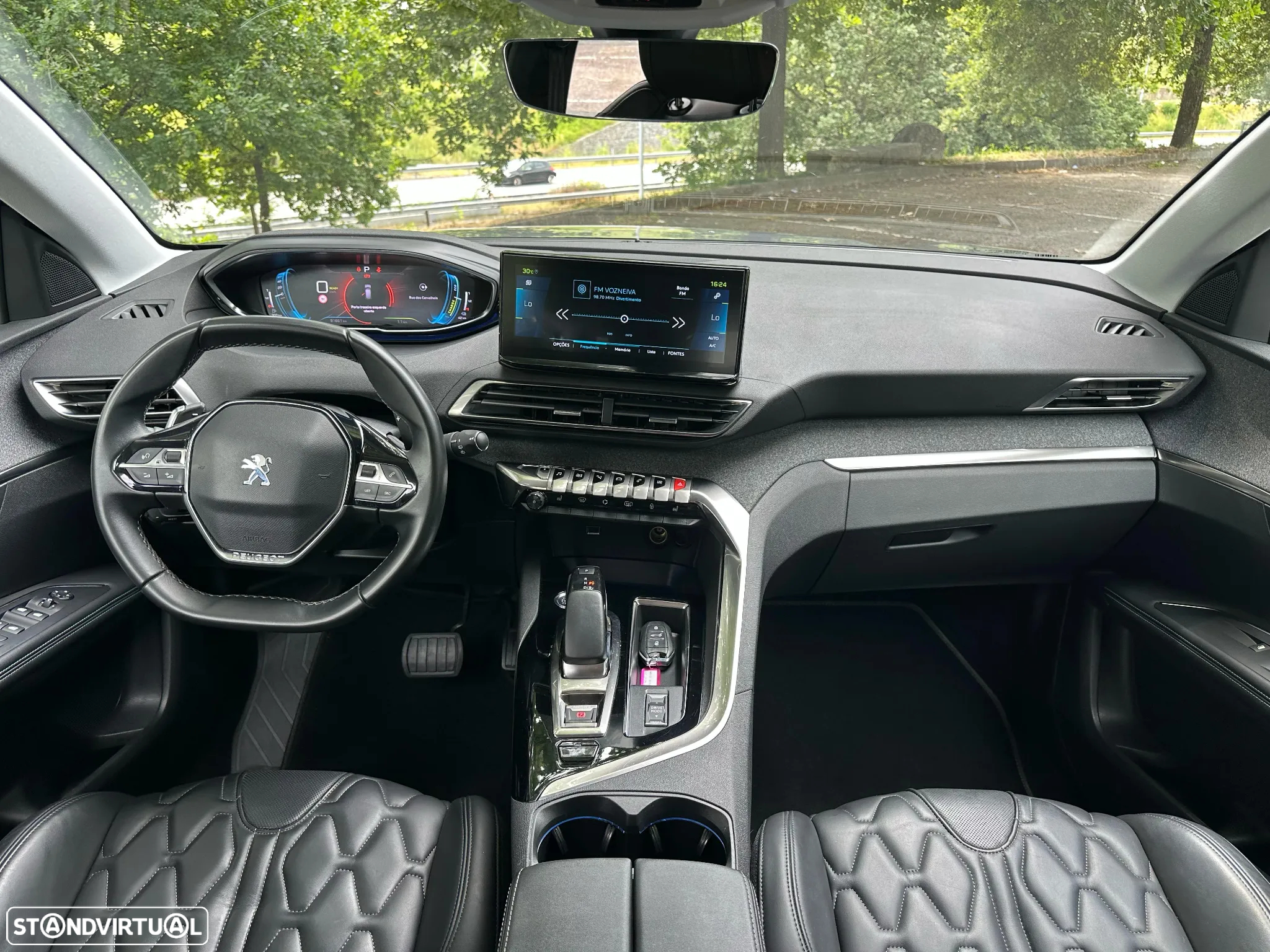Peugeot 3008 1.6 Hybrid4 Allure Pack e-EAT8 - 28