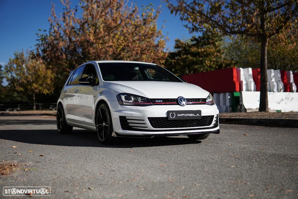 VW Golf GTI Performance BlueMotion - 12