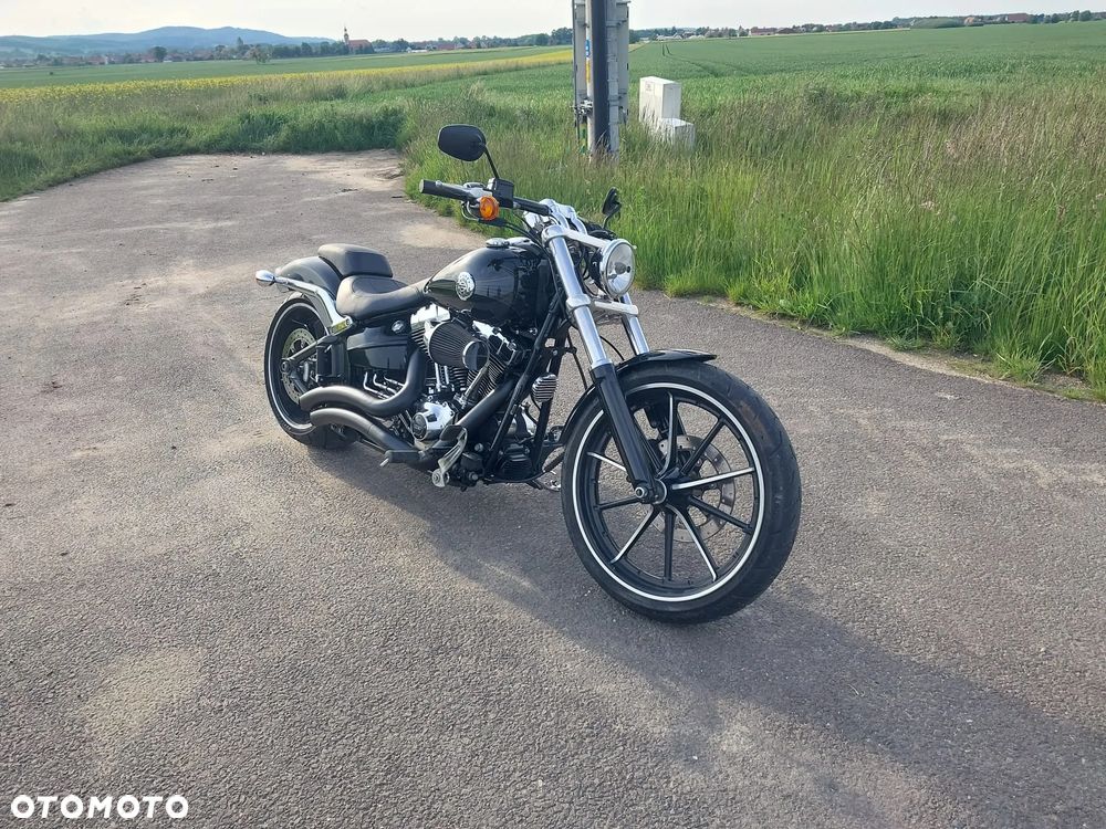 Harley-Davidson Softail Breakout - 2