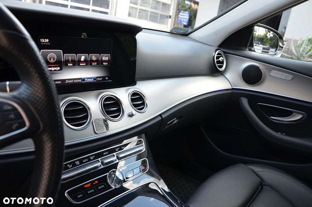 Mercedes-Benz Klasa E 220 d 9G-TRONIC - 18