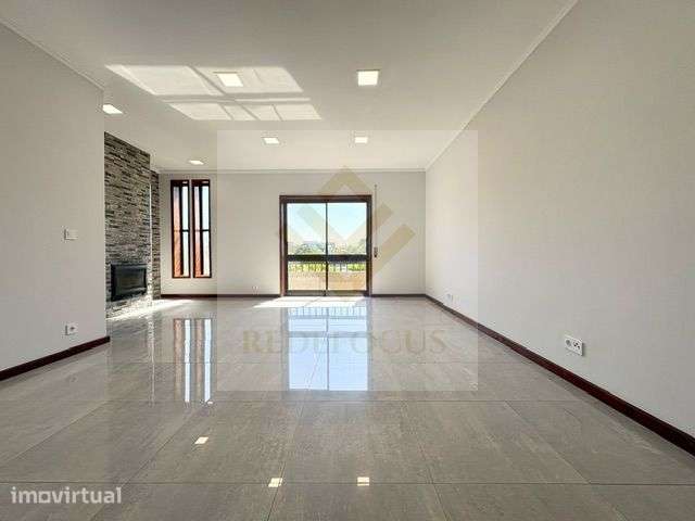 Apartamento T3 renovado em Paços de Brandão - Grande imagem: 4/27