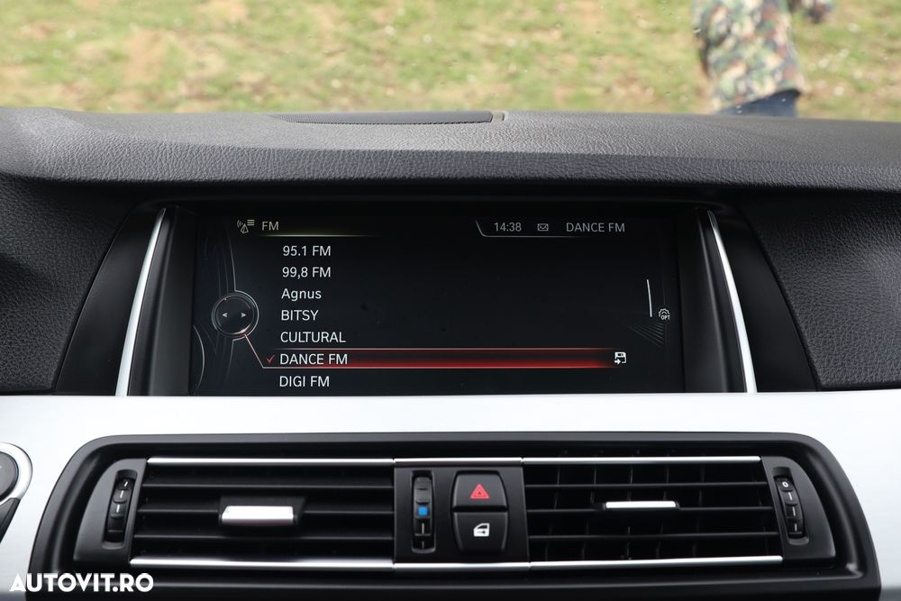 BMW Seria 5 520d xDrive Aut. Luxury Line - 29