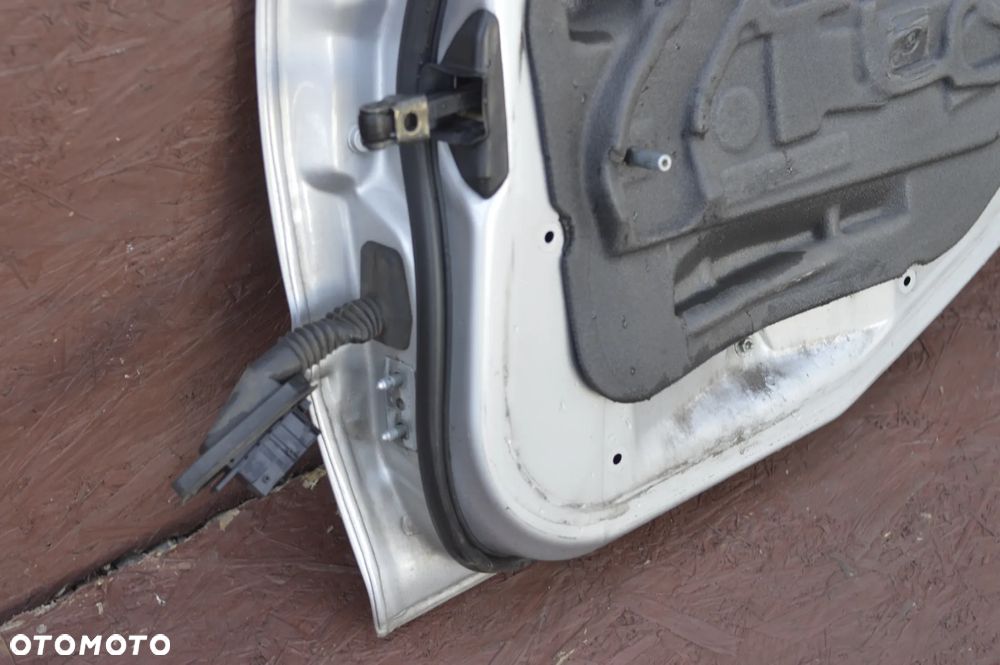 BMW E46 SEDAN ORYGINALNE KOMPLETNE DRZWI TYŁ LEWE / PRAWE W KOLORZE TITANSILBER 354/7 O NR.  41 52 7 034 153 / 41 52 8 240 075 /  41 52 7 034 154 / 41 52 8 240 076 OEM W DOBRYM STANIE - 25