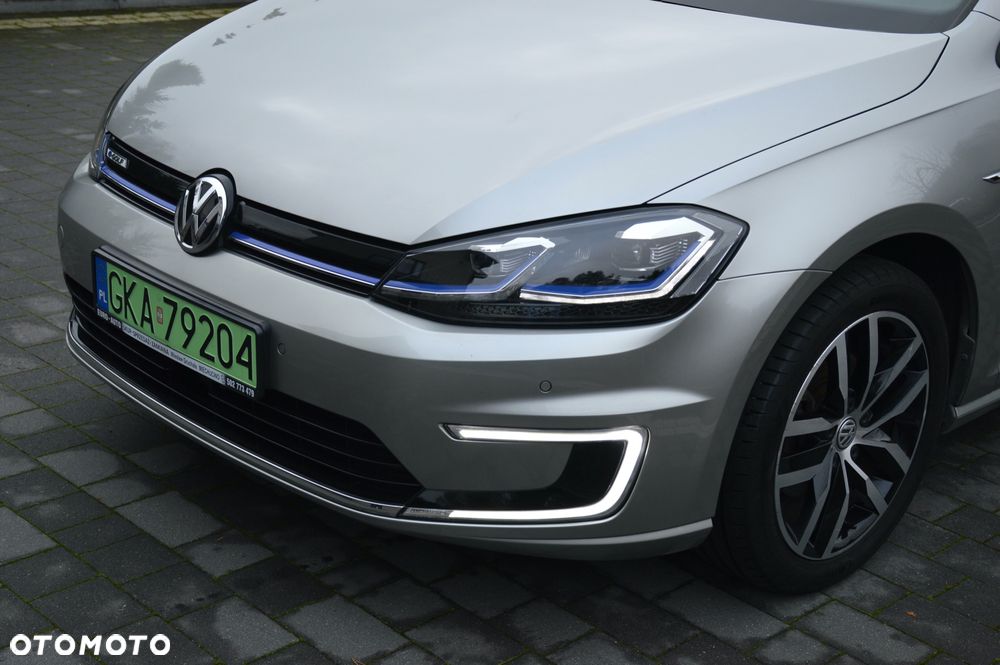 Volkswagen Golf - 39