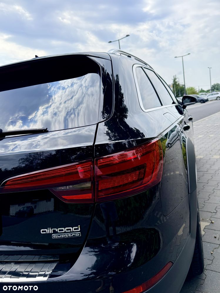 Audi A4 Allroad 2.0 TDI Quattro S tronic - 11