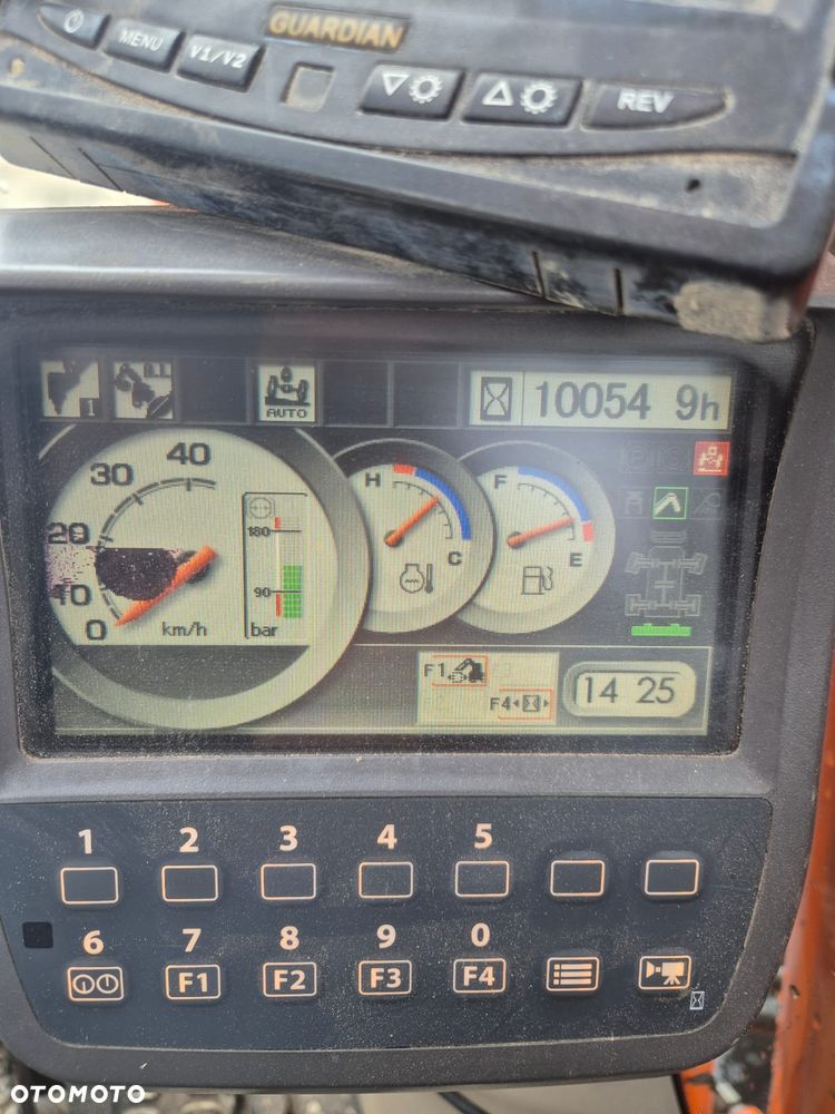 Hitachi ZX190W-3 - 14